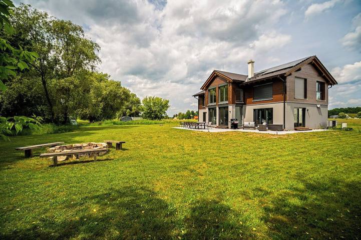 Ferienhaus für 10 Personen, mit Terrasse und Garten in Lärz