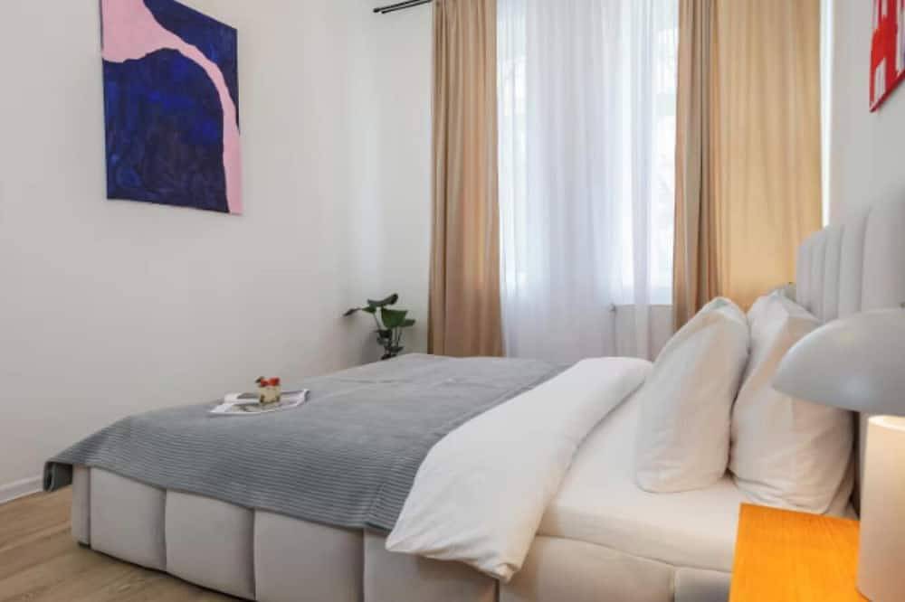 Ganze Wohnung, A Stylish Family Escape in Friedrichshain - Kreuzberg, Berlin