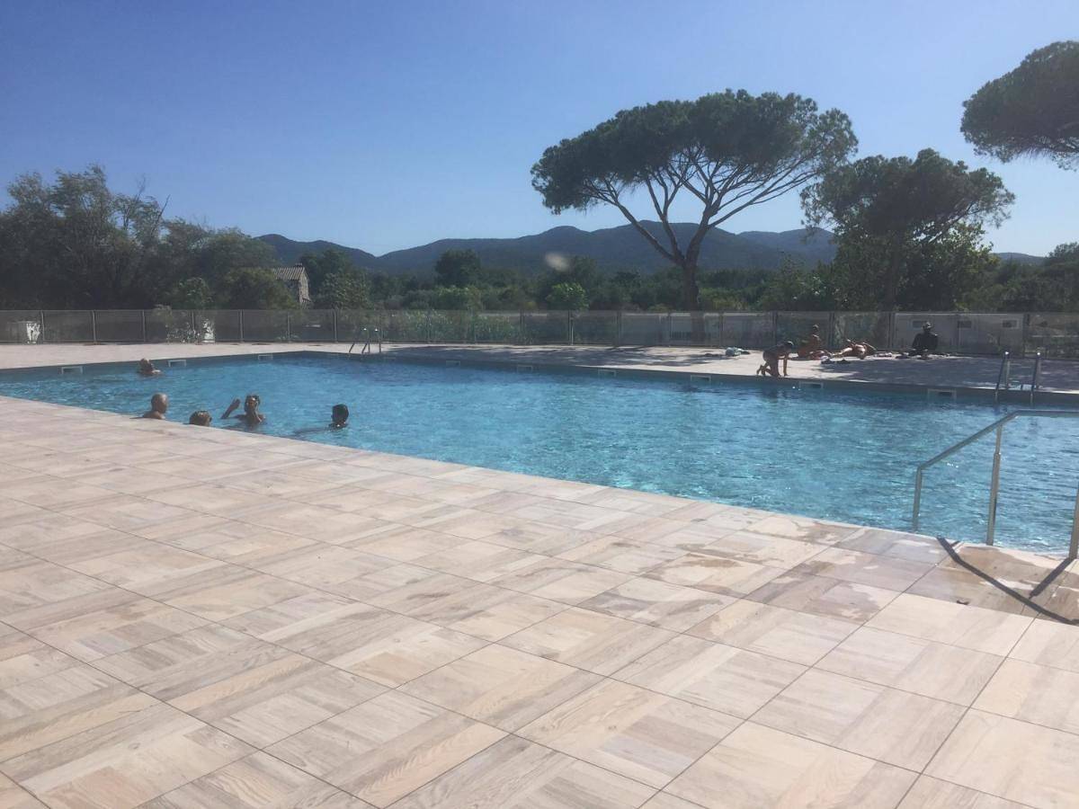 Appartement entier, Appartement neuf moderne avec piscine in Puget-sur-Argens, Côte méditerranéenne (France)