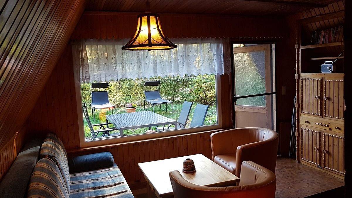 Freistehende Finnhütte am Lübbesee mit Balkon, Terrasse und Garten in Ahrensdorf in Milmersdorf, Barnimerland Region