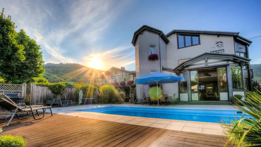 Ferienwohnung für 3 Personen, mit Garten und Pool an der Mosel