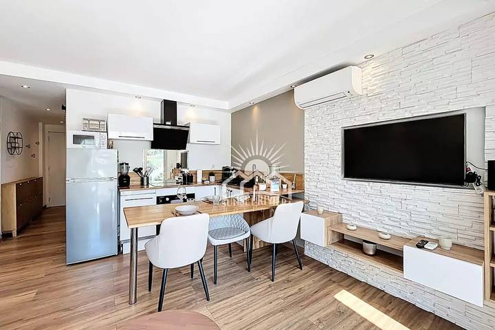 Holiday rental for 2 people, with garden in Juan-les-Pins