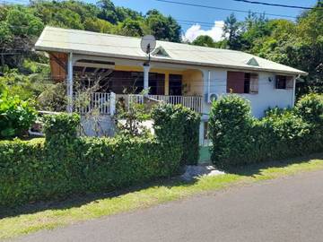 Gîte pour 12 personnes, avec piscine à Deshaies