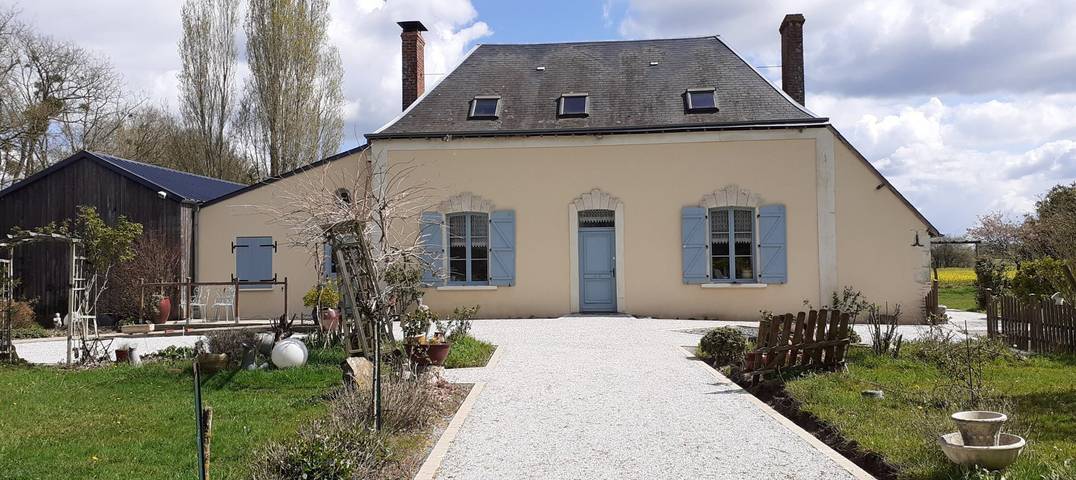 Cottage pour 2 personnes, avec jardin à Saint-Ouen-en-Belin