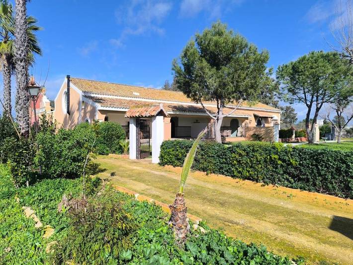 Apartamento de vacaciones para 4 personas, con vistas al lago y terraza además de jardín y piscina, Se admiten mascotas - 1