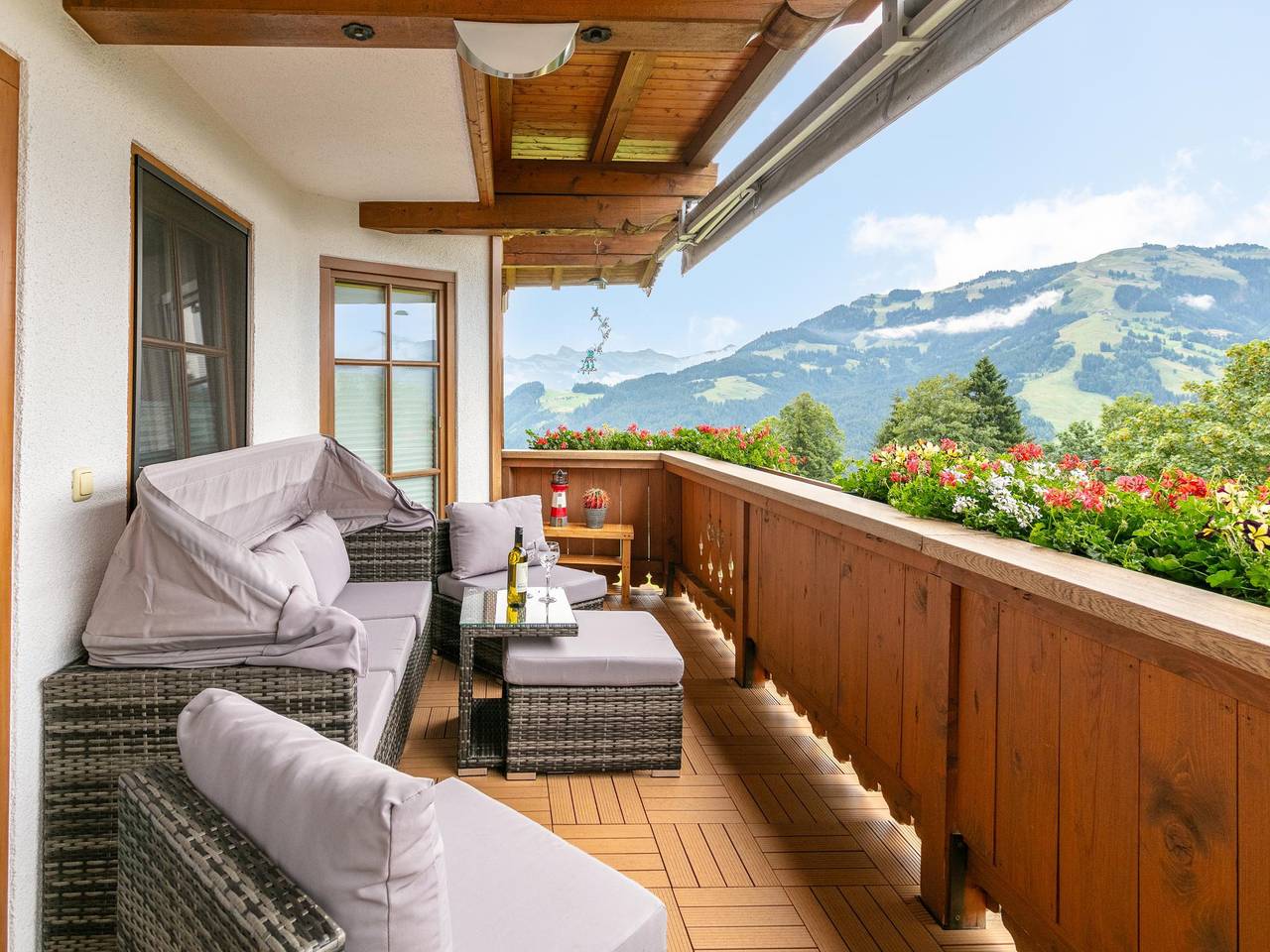 Ganze Wohnung, Exklusive Ferienwohnung mit Bergblick in Kirchberg in Tirol, Kaisergebirge