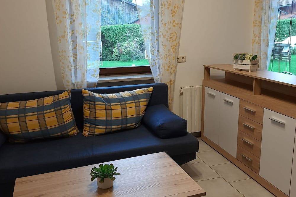 Ganze Wohnung, Ferienwohnung 3 - Eg 53 m², mit Terrasse, nahe Chiemsee in Obing, Landkreis Traunstein