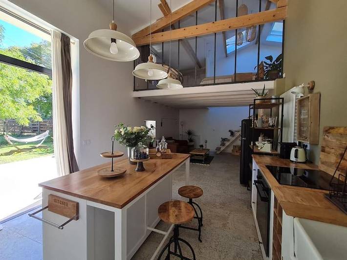 Appartement de vacances pour 2 personnes, avec piscine ainsi que terrasse et jardin