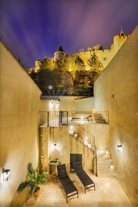 Villa pour 4 personnes, avec terrasse ainsi que piscine et vue à Carcassonne