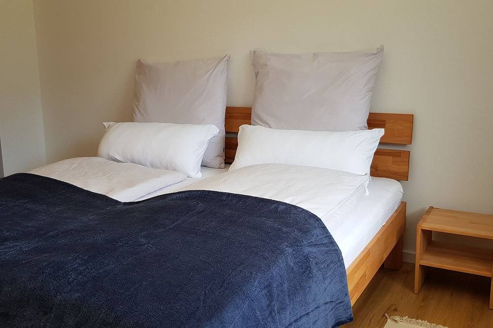 Ganze Wohnung, Moderne Ferienwohnung mit Garten in Graswang, Ettal