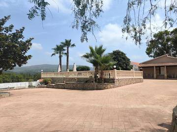 Chalet para 7 personas, con jardín y piscina para niños además de jacuzzi y piscina, Familias con niños en Vall D'albaida