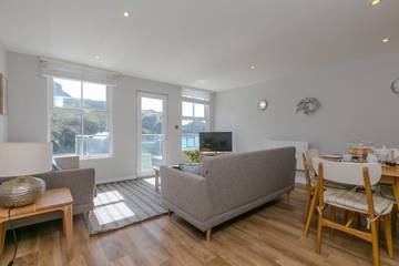 Holiday Rental for 4 People in Mullion, Cornwall, Photo 4