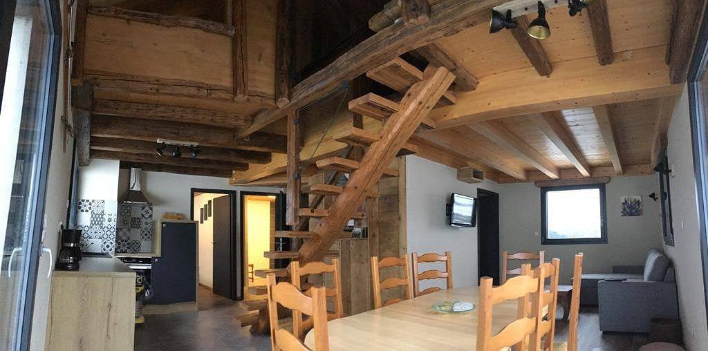 Gîte Le Refuge des Loups Blancs, Haut Doubs in Ouhans, Jura Francais