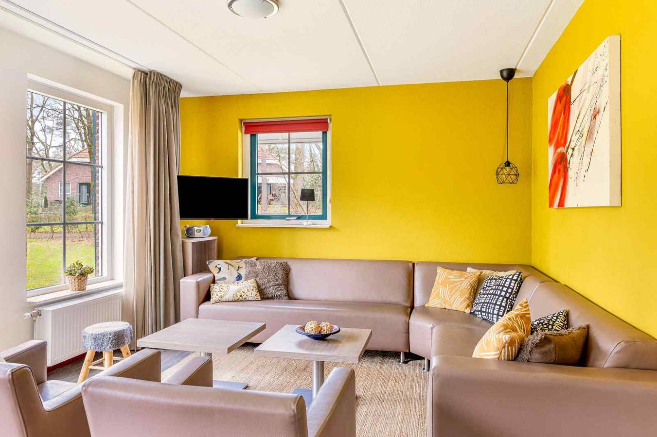 Ruime vrijstaande 8 persoons vakantiebungalow op vakantiepark. in Hooghalen, Drenthe