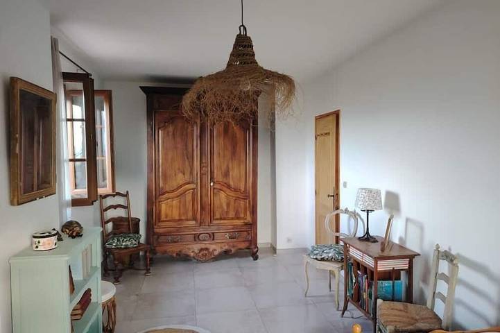 Location de vacances pour 5 personnes, avec jardin à Les Mayons - 2