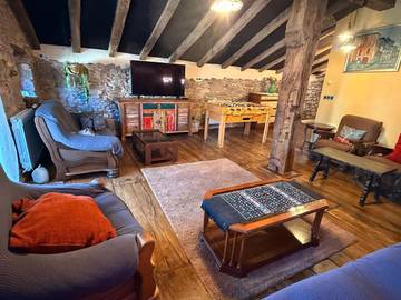 Casa rural para 10 personas, con jardín y vistas, Se admiten mascotas en Sumbilla