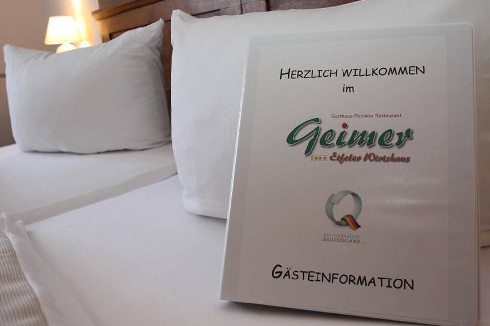 Kleines Doppelzimmer - Gasthaus-Pension-Rest. Geimer in Plütscheid, Eifelkreis Bitburg-Prüm
