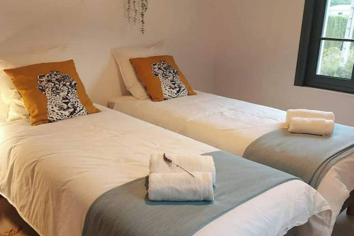 Location de vacances pour 4 personnes, avec jardin et sauna à Châteauneuf-Grasse - 2