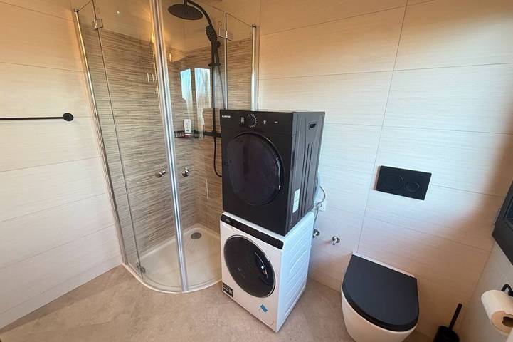 Appartement entier, Fully furnished flat in a lovely villa in Bergisch Gladbach, Arrondissement de Rhin-Berg