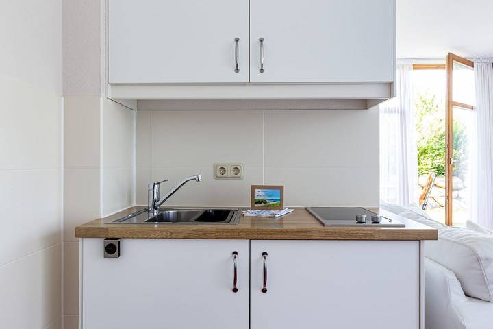 Ferienwohnung für 2 Personen, mit Terrasse und Garten sowie Sauna in Ahrenshoop - 4
