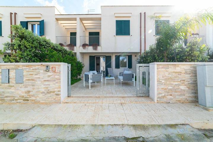 Casa vacanza per 5 persone con balcone in Torre Santa Sabina, Carovigno