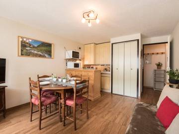 Gîte pour 4 personnes, avec balcon dans Office De Tourisme De Saint Laurent Soulan