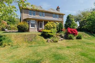 Location de vacances pour 16 personnes, avec jardin à Stirling