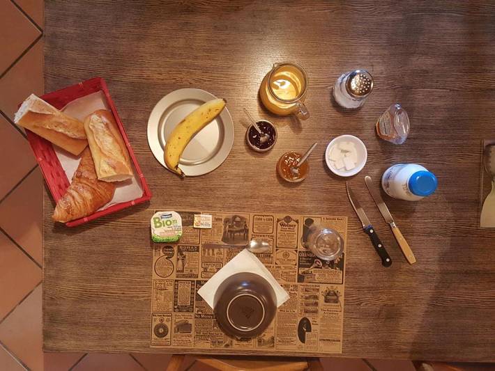 Chambre d’hôte pour 3 personnes, avec vue et jardin dans Prat de Bouc Haute Planèze - 4