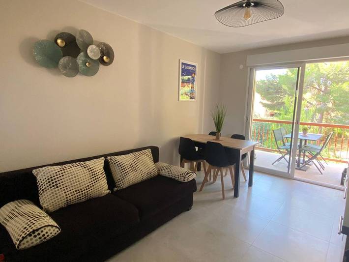 Gîte pour 4 personnes, avec terrasse dans Plage La Favière - 2