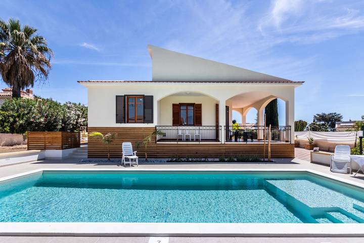 Chalet para 6 personas, con balcón y jardín en Siracusa