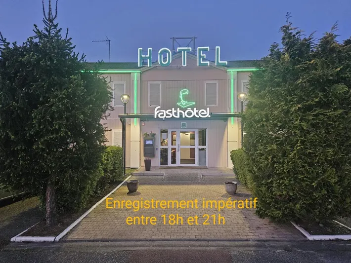Hotel for 4 people - 1