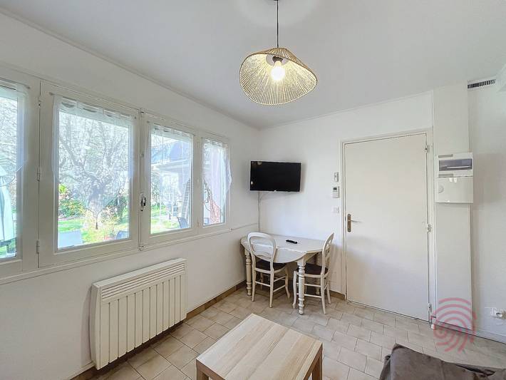 Gîte pour 2 personnes, avec terrasse, animaux acceptés à Lamalou-les-Bains - 4