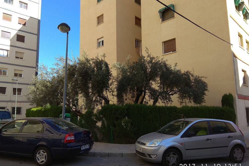 Casa Para 9 Personas, Wifi, Aire Acondicionado. Estupendo Para Grupos. in San Juan de Alicante, Costa Blanca