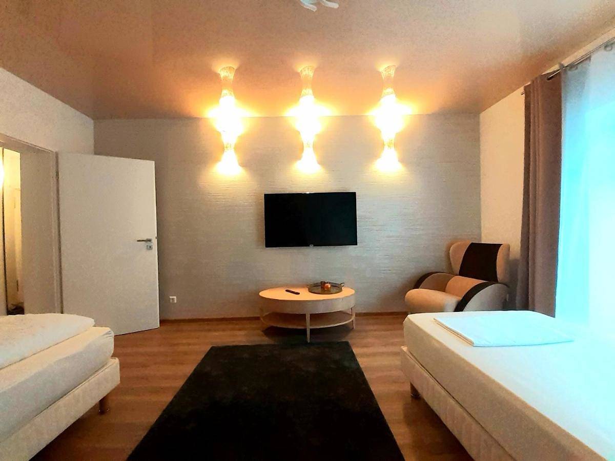 Ganze Wohnung, Modernes Apartment Metzingen 2 in Reutlingen, Neckar-Alb