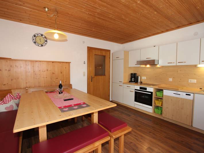 Ferienwohnung für 4 Personen, mit Balkon und Sauna sowie Garten im Zillertal - 2