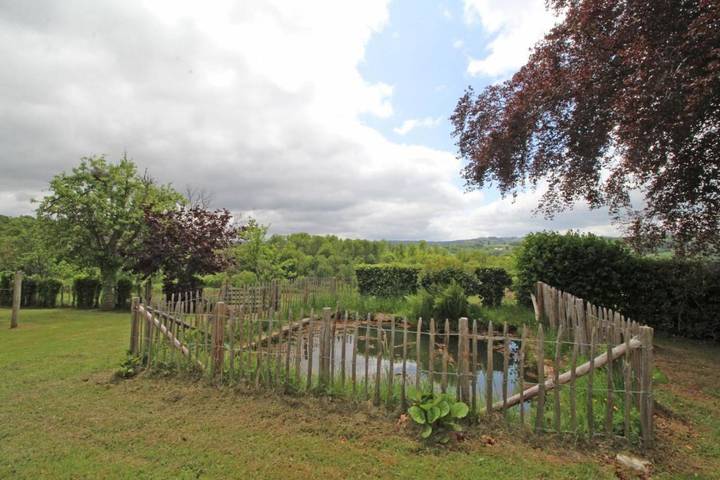 Location de vacances pour 6 personnes, avec Jardin à Sainte-Anne-Saint-Priest