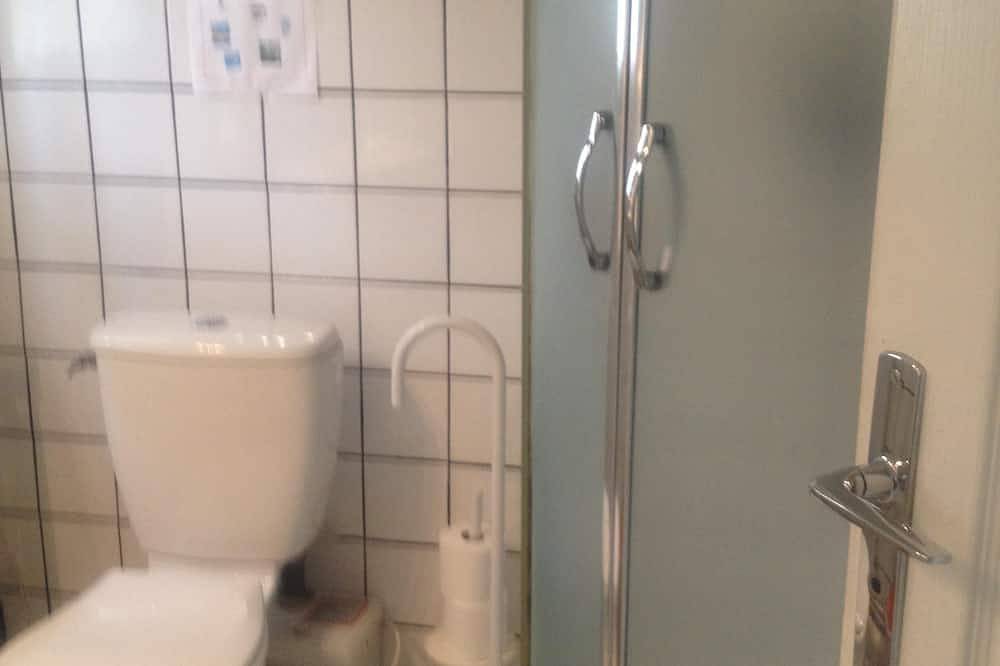 Entire apartment, Cosy, well-kept studio ideal for holidaymakers in Martigues, Istres region