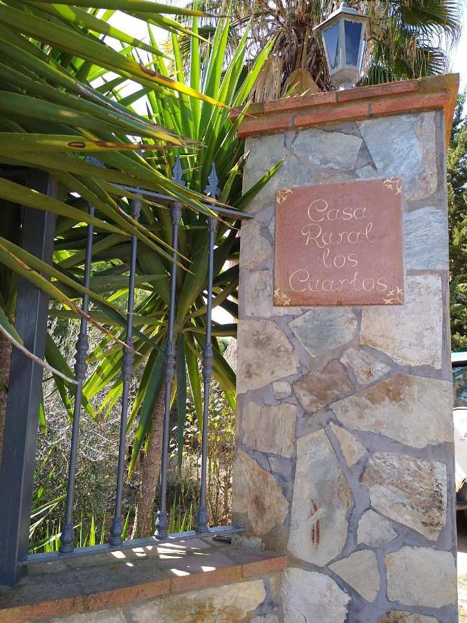 Casa de vacaciones para 7 personas, con jardín además de vistas y piscina, Se admiten mascotas en Provincia de Badajoz - 4