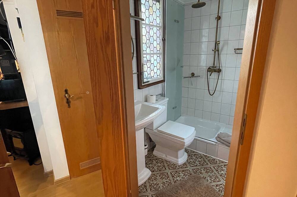 Ganze Wohnung, Eifelstuben mit Charme- Stollenstube, Studio für 1-2 Pers. direkt am See/Burg in Ulmen, Cochem-Zell