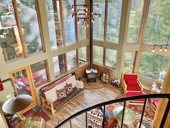 Log cabin for 8 people, with hot tub and balcony in Purgatory