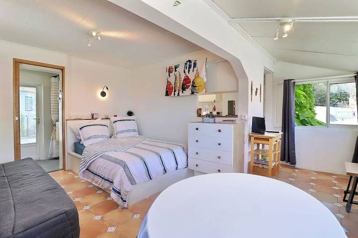 Gîte pour 4 personnes, avec terrasse à Le Rove - 3