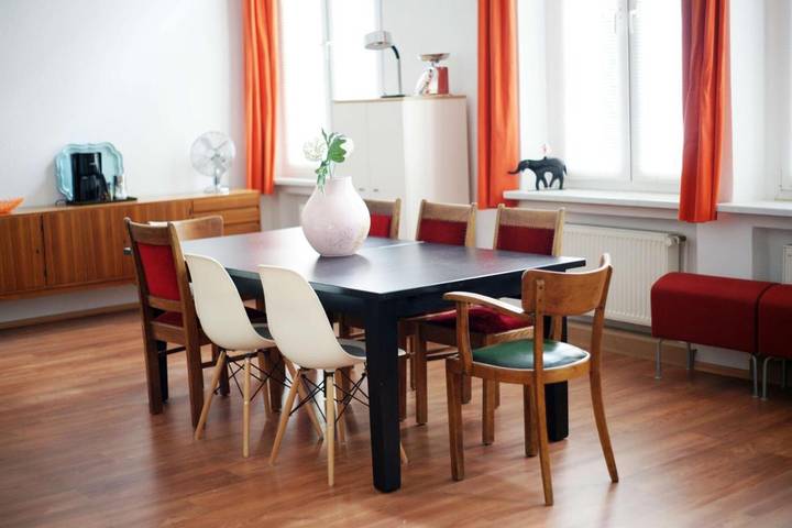 Ferienwohnung für 8 Personen, mit Terrasse in Bochum Total