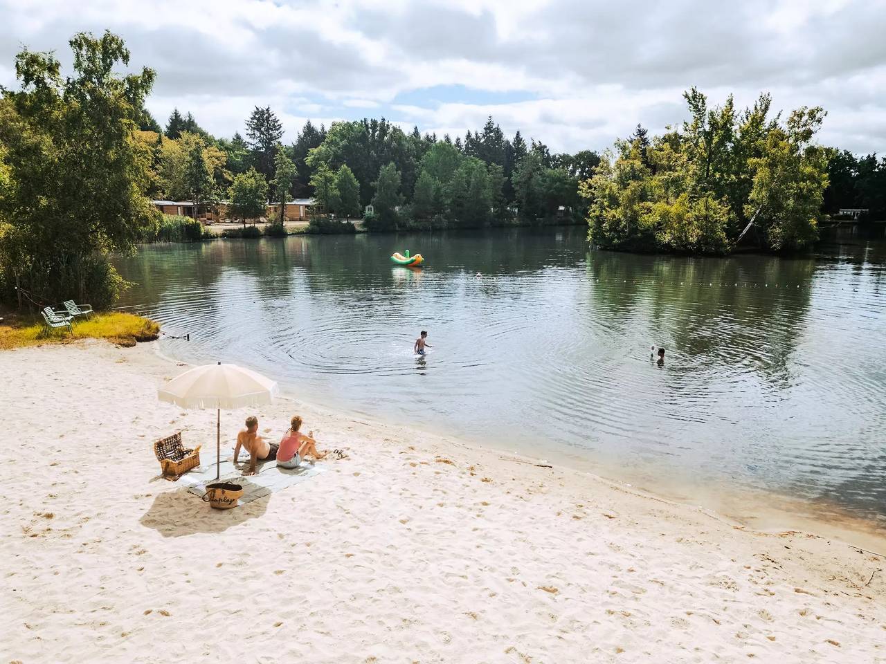 Apartamento entero, Tienda flotante 2 personas in Nouan-le-Fuzelier, Sologne