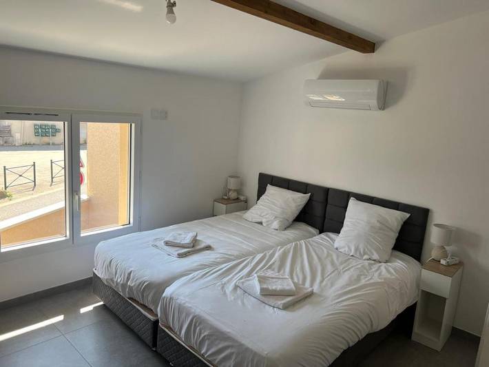 Gîte pour 2 personnes, avec terrasse à Satolas-et-Bonce - 3