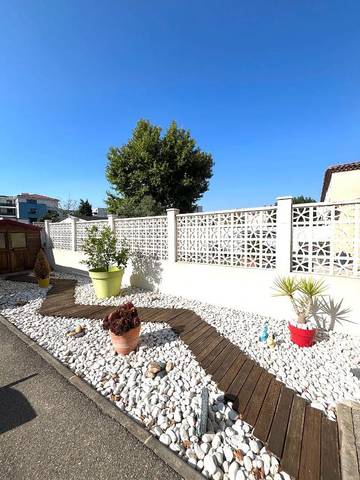 Location de vacances pour 6 personnes, avec terrasse à Châteauneuf-les-Martigues