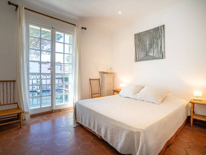 Ferienhaus für 8 Personen, mit Balkon und Terrasse sowie Garten in Grimaud - 4