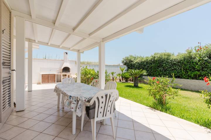 Villa 'The Pearl Of Sicily New Salt Pool' with Sea View and Air Conditioning in Tre Fontane, Campobello di Mazara