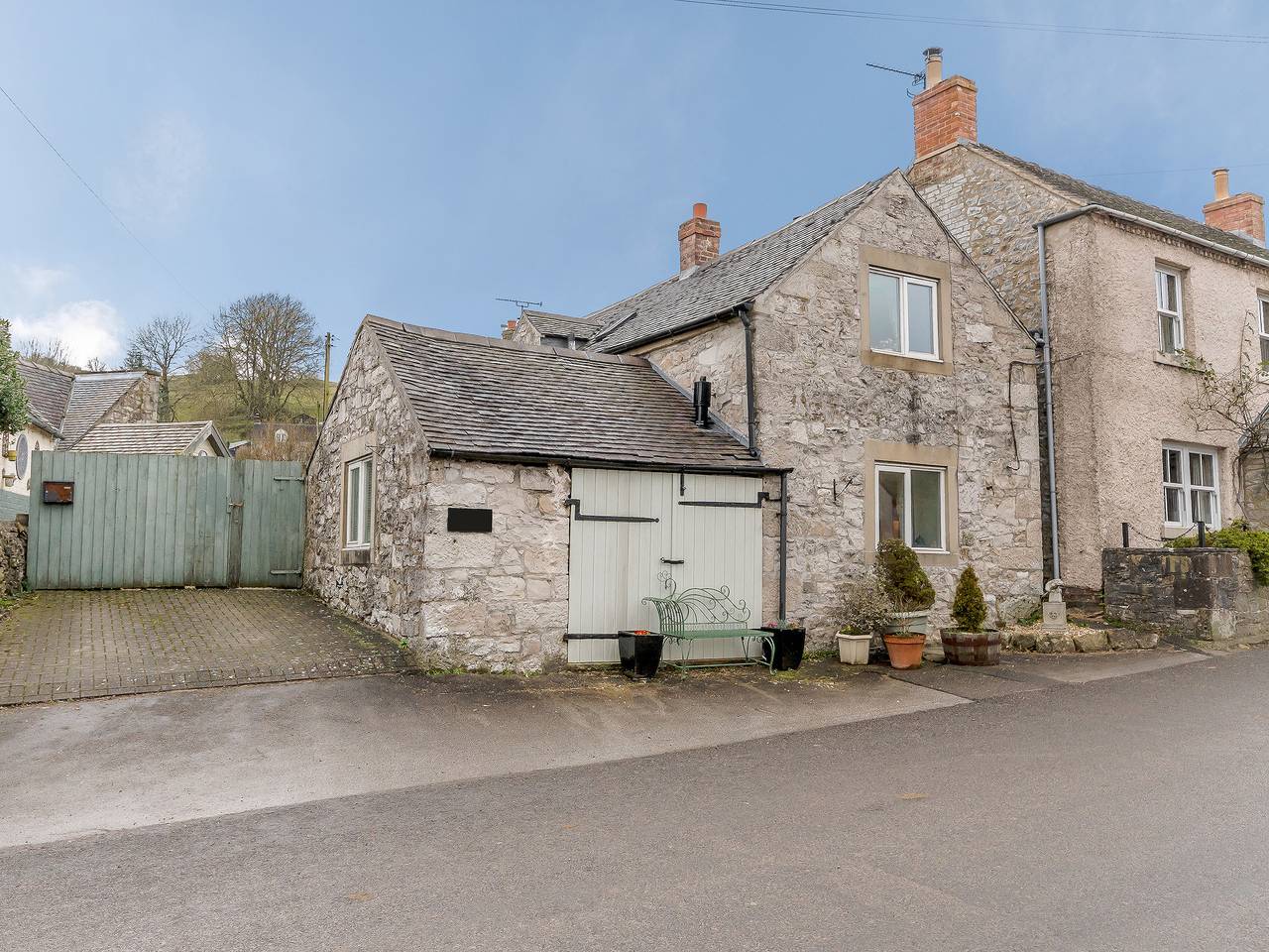 The Smithy - E5445 in Brassington, Derbyshire