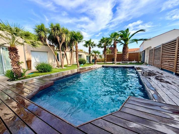 Vakantieappartement voor 4 personen, with Whirlpool and Terras as well as Zwembad and Sauna in Lagord