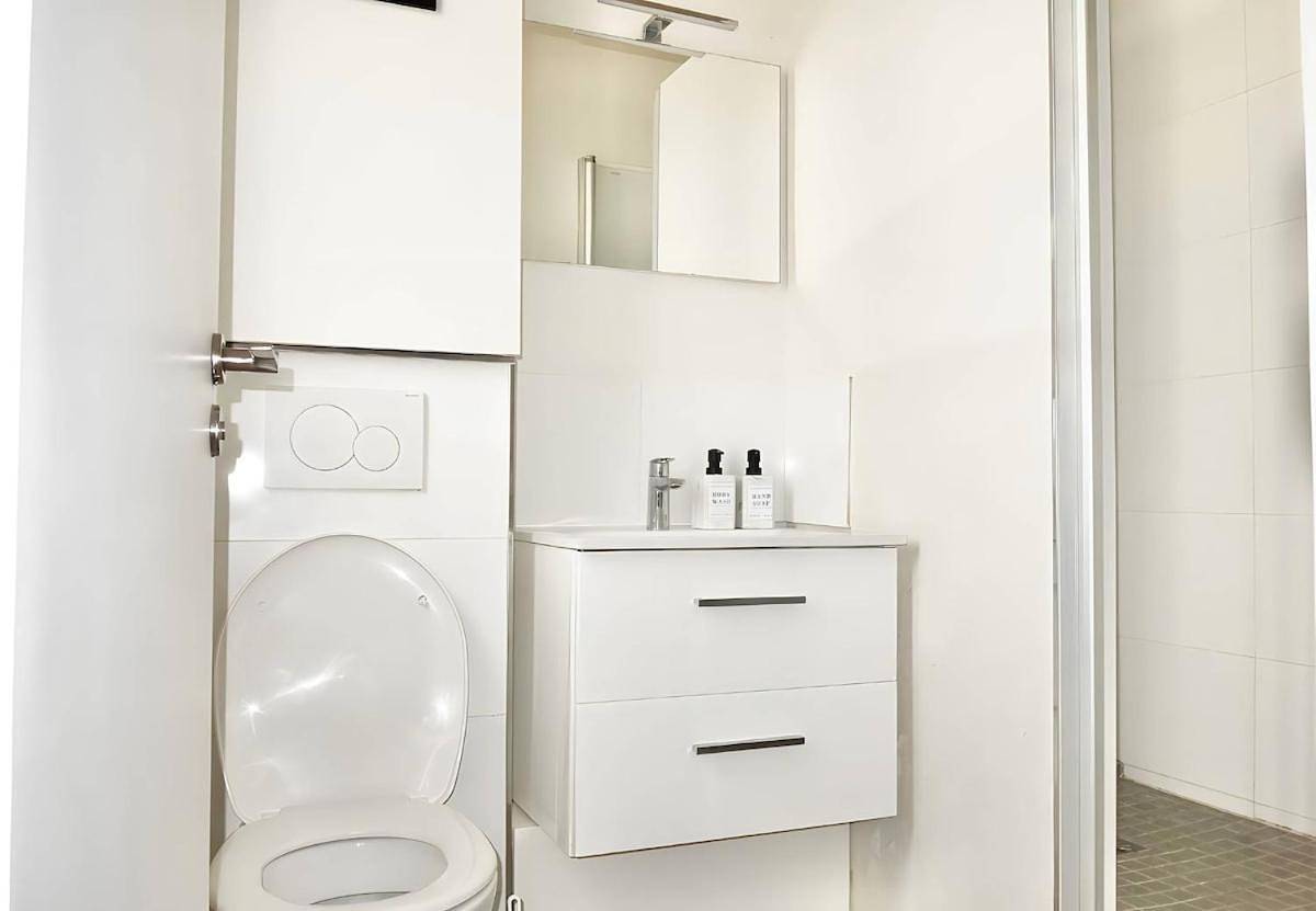 Appartement entier, Studio cosy à Enghien-les-Bains, aux portes de Paris in Enghien-les-Bains, Val-d'Oise